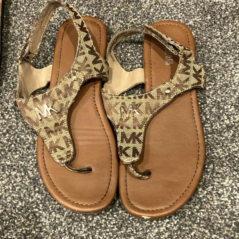 🌼 3/$20 MK Shoes As Is